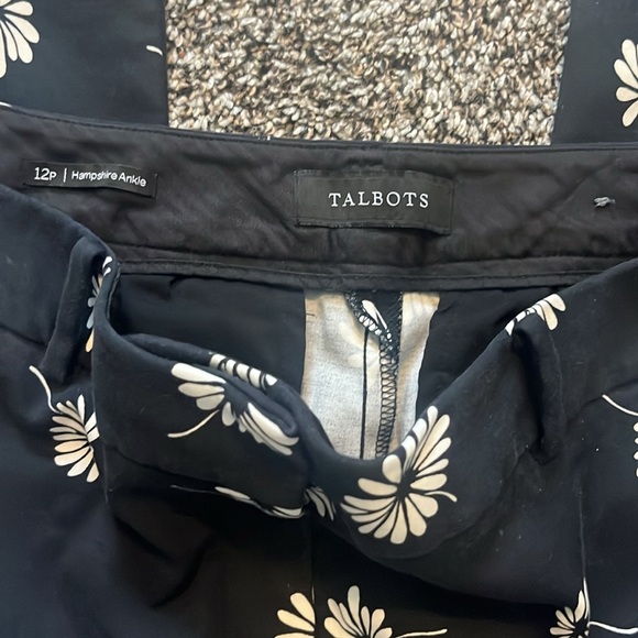 TALBOTS HAMPSHIRE ANKLE PANTS - FLORAL - Picture 6 of 10